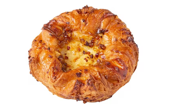 Hazelnut Cream Crown