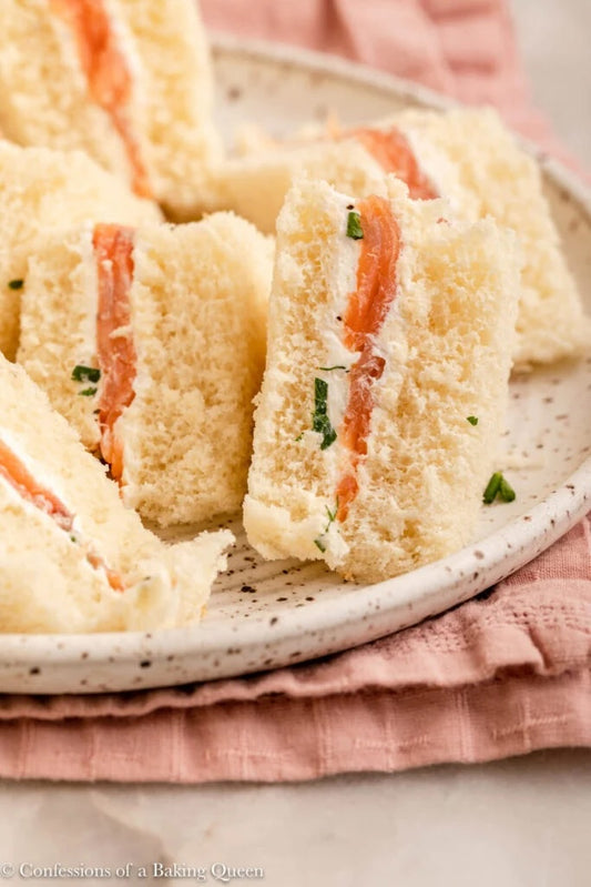 Smoked Salmon with dill & Lemon Mayonnaise Sandwhich